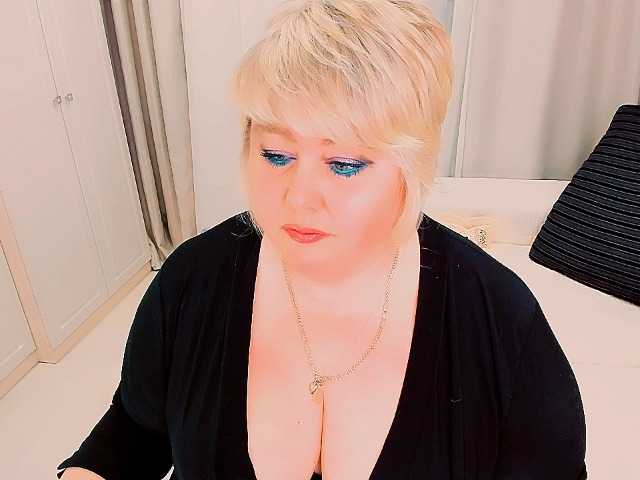 XBIGTITSXX's BongaCams show and profile