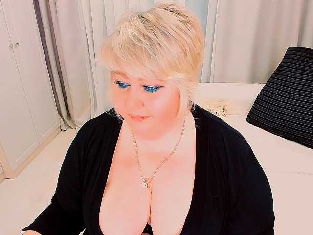 XBIGTITSXX's BongaCams show and profile