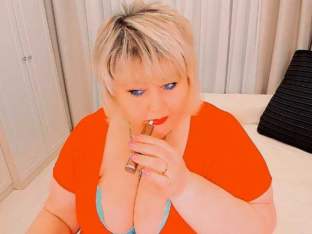 XBIGTITSXX's BongaCams show and profile