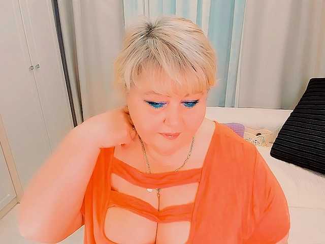 XBIGTITSXX's BongaCams show and profile