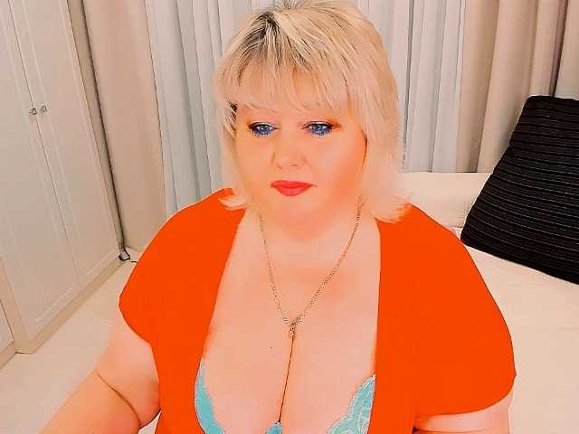 XBIGTITSXX's BongaCams show and profile