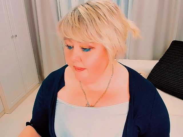 XBIGTITSXX's BongaCams show and profile