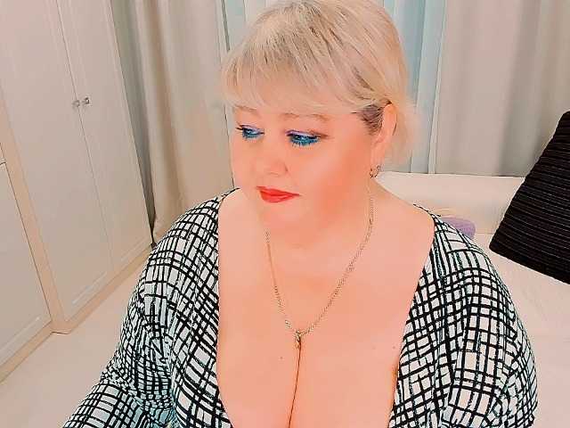 XBIGTITSXX's BongaCams show and profile