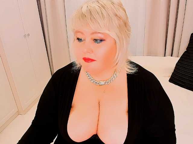  XBIGTITSXX chat room