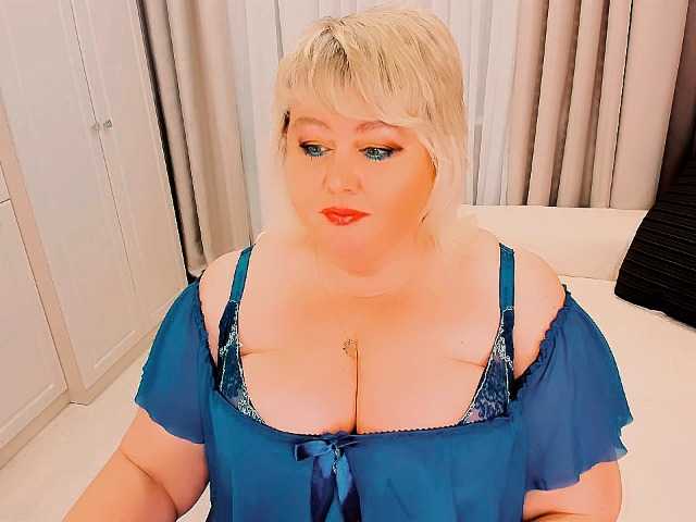 XBIGTITSXX's BongaCams show and profile