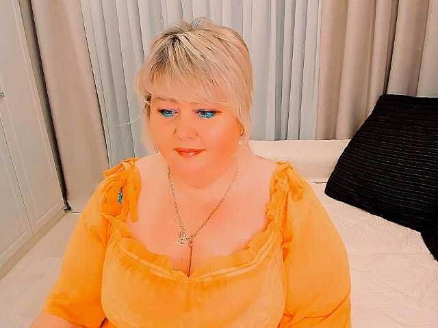 XBIGTITSXX's BongaCams show and profile
