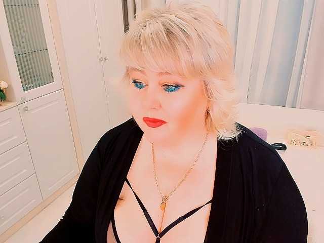 XBIGTITSXX's BongaCams show and profile