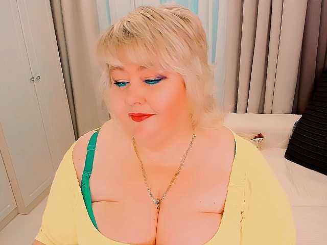 XBIGTITSXX's BongaCams show and profile