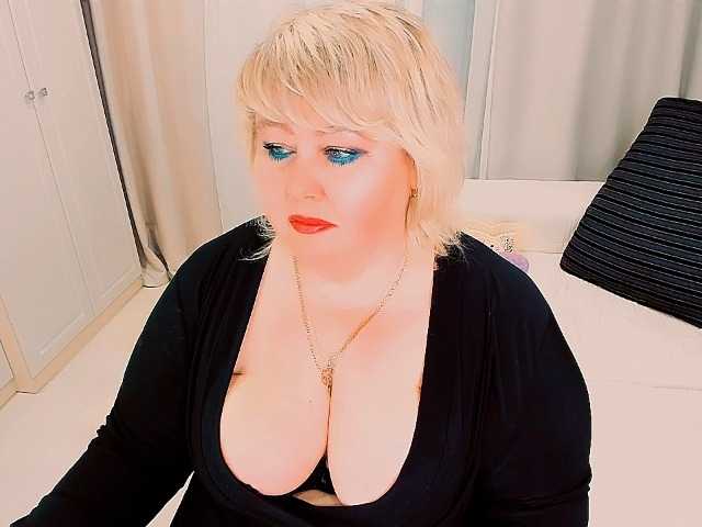 XBIGTITSXX's BongaCams show and profile