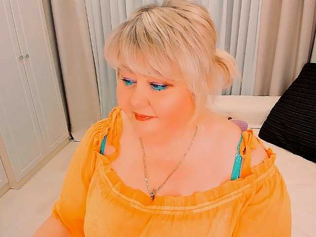 XBIGTITSXX's BongaCams show and profile