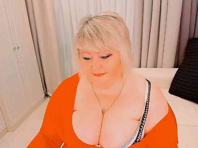 XBIGTITSXX webcam