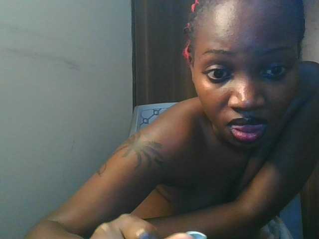 Brendaa25 – webcam model profile photo