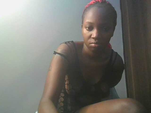 Brendaa25 webcam bongacams model stream image