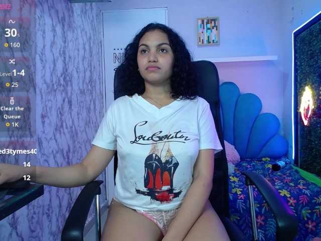 valeria-martinez19's BongaCams show and profile