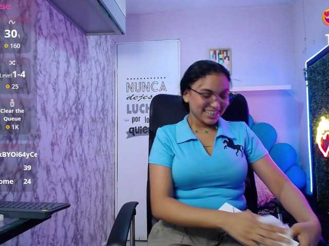 valeria-martinez19's BongaCams show and profile