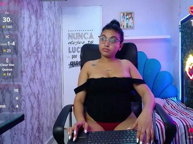 valeria-martinez19's BongaCams show and profile