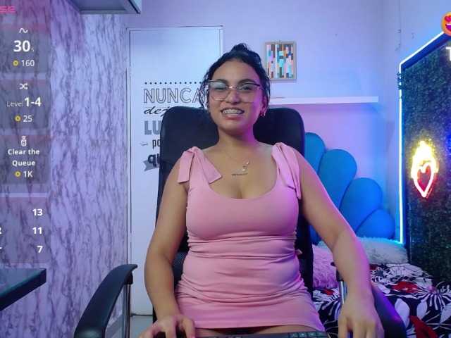 valeria-martinez19's BongaCams show and profile