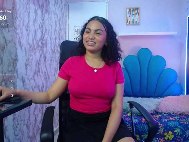 valeria-martinez19's BongaCams show and profile