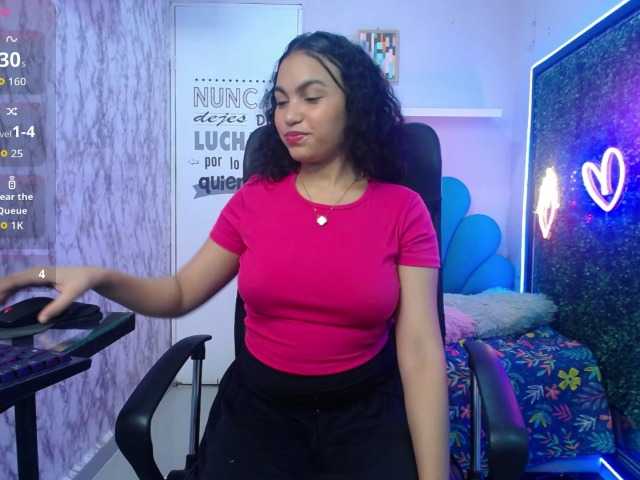 valeria-martinez19's BongaCams show and profile