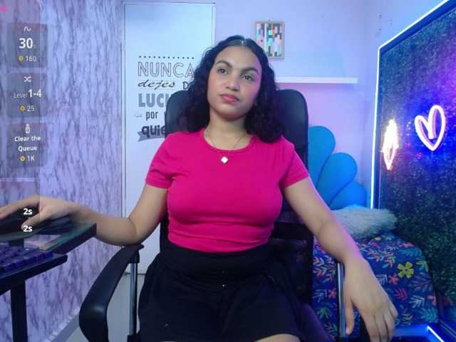 valeria-martinez19's BongaCams show and profile