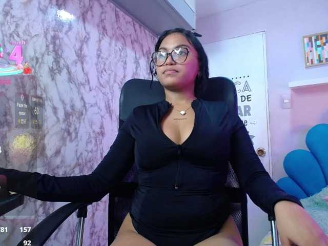 valeria-martinez19's BongaCams show and profile