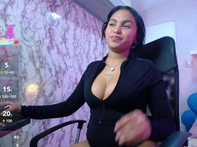 valeria-martinez19's BongaCams show and profile