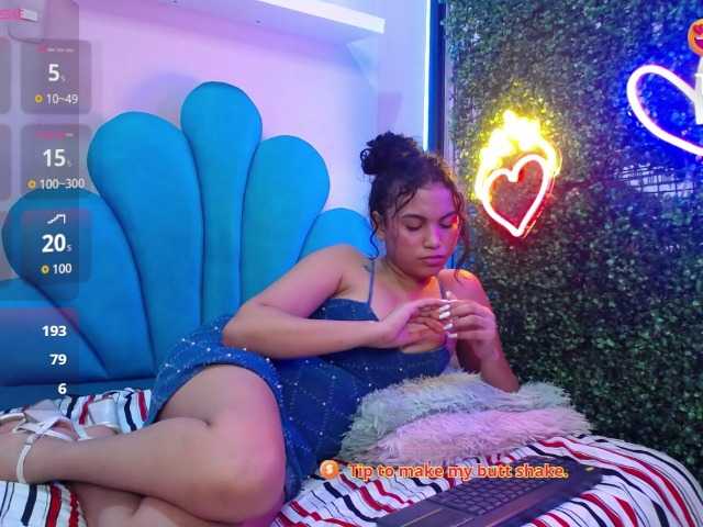 valeria-martinez19's BongaCams show and profile