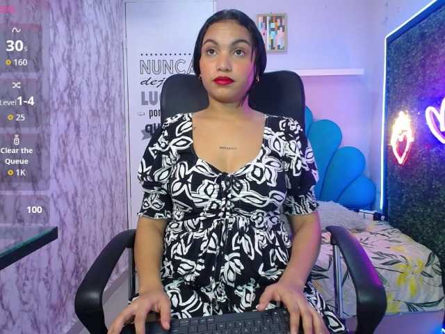 valeria-martinez19's BongaCams show and profile