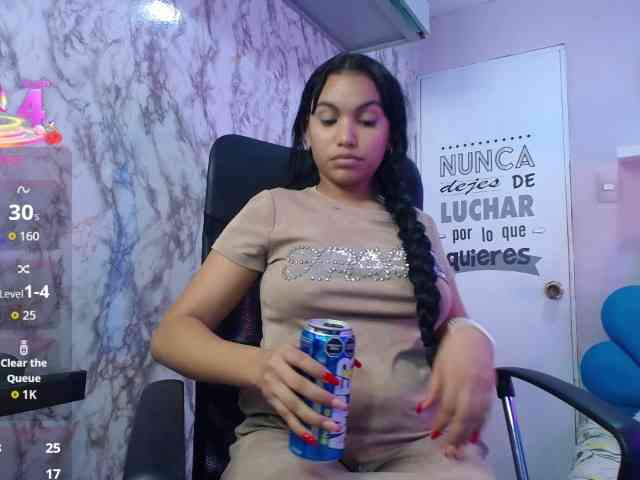 valeria-martinez19 valeria-martinez19