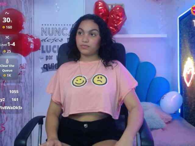 valeria-martinez... Live Webcam on BongaCams