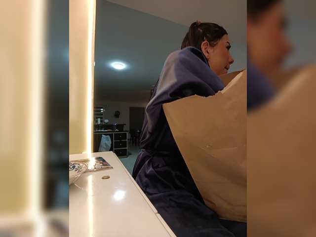 Haileylee's BongaCams show and profile