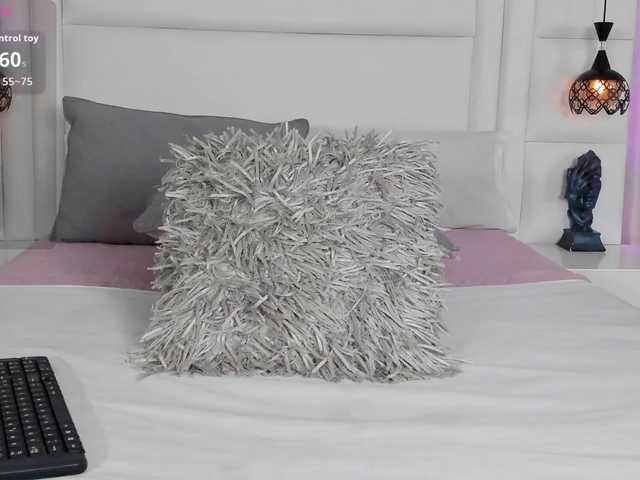 Haileylee's BongaCams show and profile