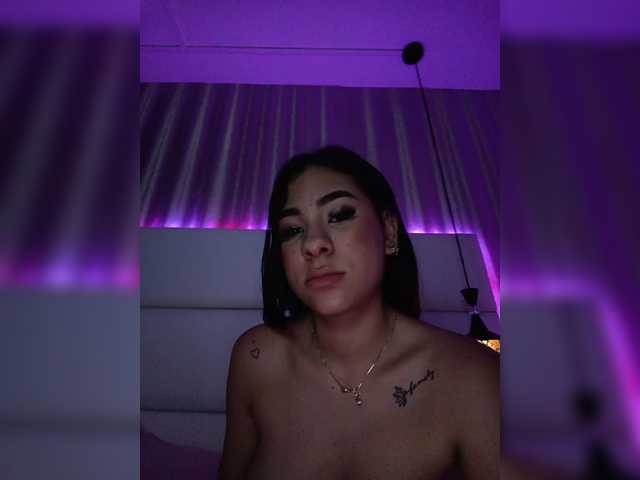 Haileylee's BongaCams show and profile