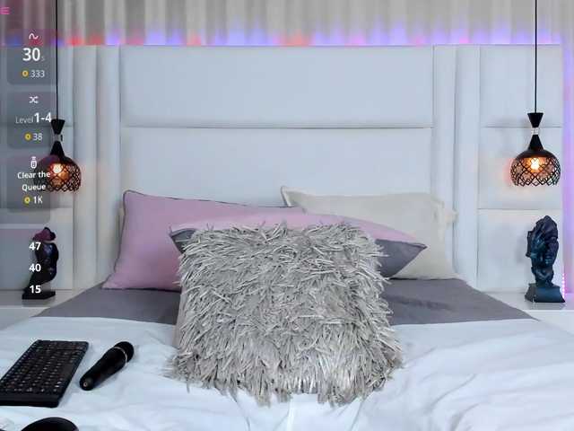 Haileylee's BongaCams show and profile