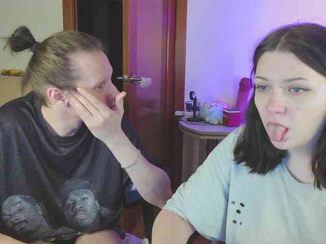 Dron-big Live Webcam on BongaCams