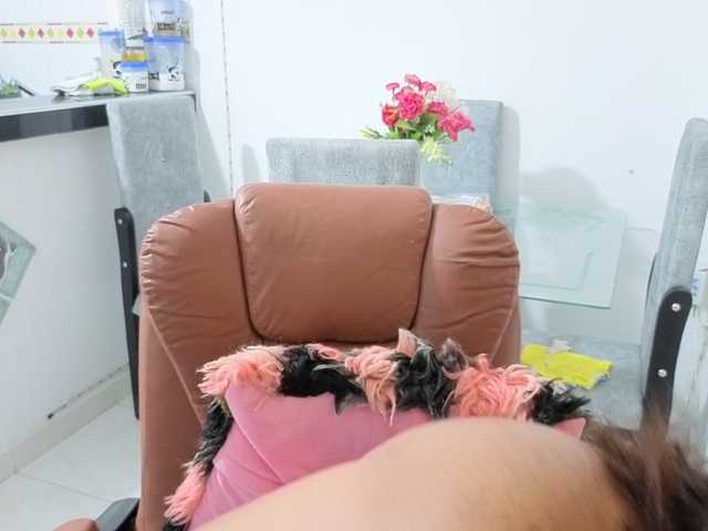 cardi-09's BongaCams show and profile