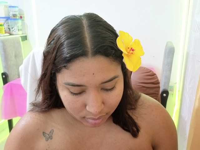 cardi-09's BongaCams show and profile