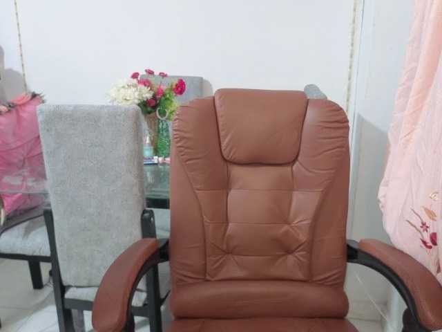 cardi-09's BongaCams show and profile