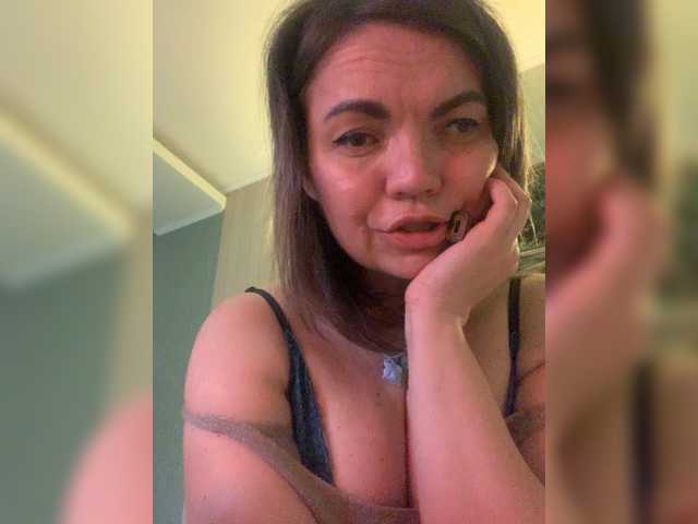 ElizavetaCream's BongaCams show and profile