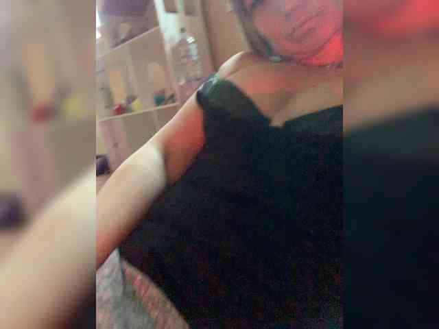 ElizavetaCream webcam