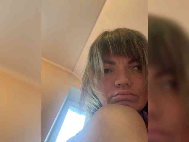 ElizavetaCream webcam