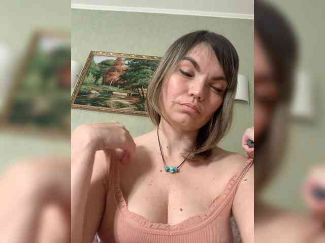 ElizavetaCream Live Webcam on BongaCams