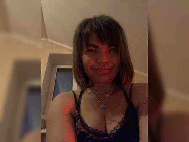 ElizavetaCream webcam