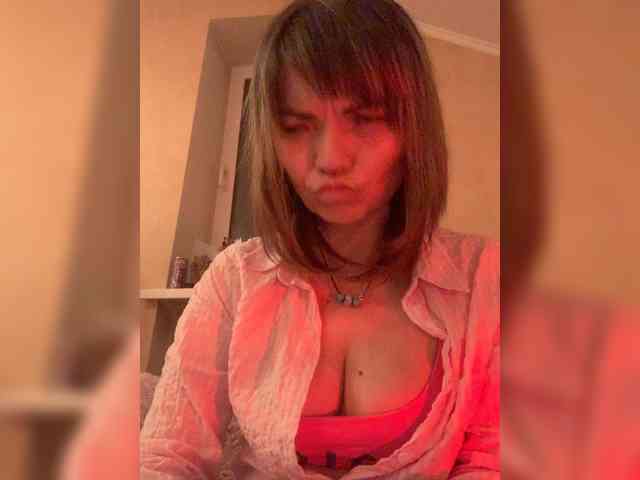 ElizavetaCream webcam