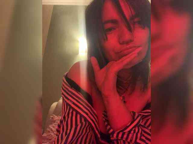 ElizavetaCream webcam