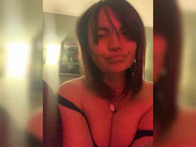 ElizavetaCream webcam