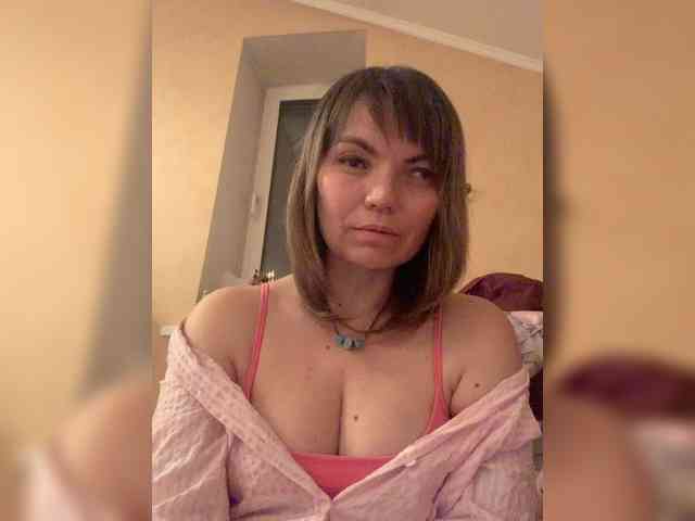ElizavetaCream webcam