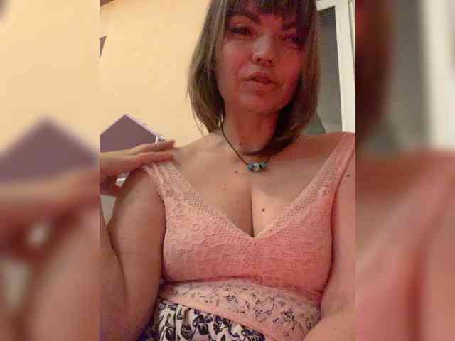 ElizavetaCream webcam