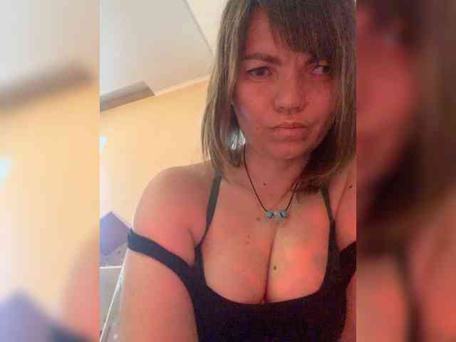 ElizavetaCream webcam