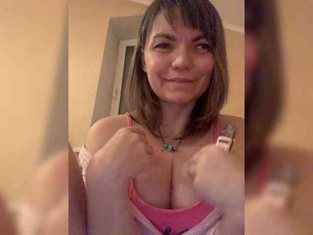 ElizavetaCream webcam